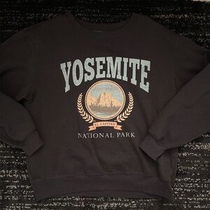 Forever 21 - Graphic Crewneck Sweater “Yosemite” - Size L